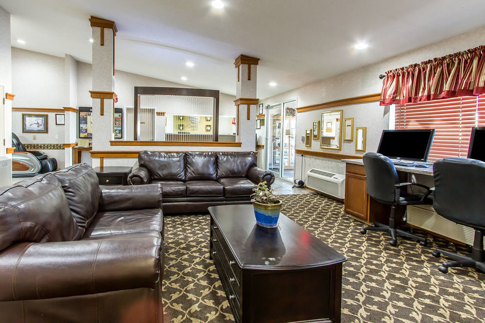 Everspring Inn & Suites Oskaloosa Exteriér fotografie