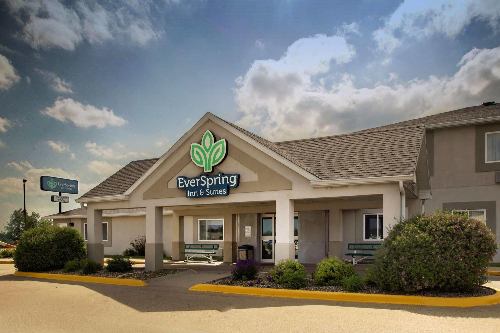 Everspring Inn & Suites Oskaloosa Exteriér fotografie