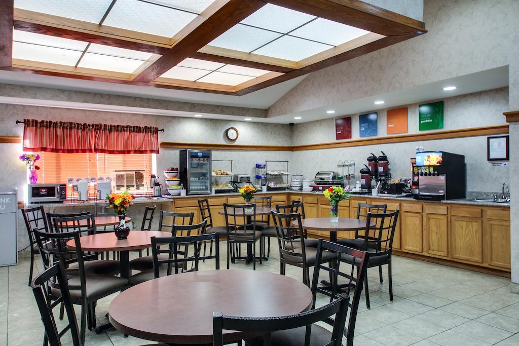 Everspring Inn & Suites Oskaloosa Exteriér fotografie